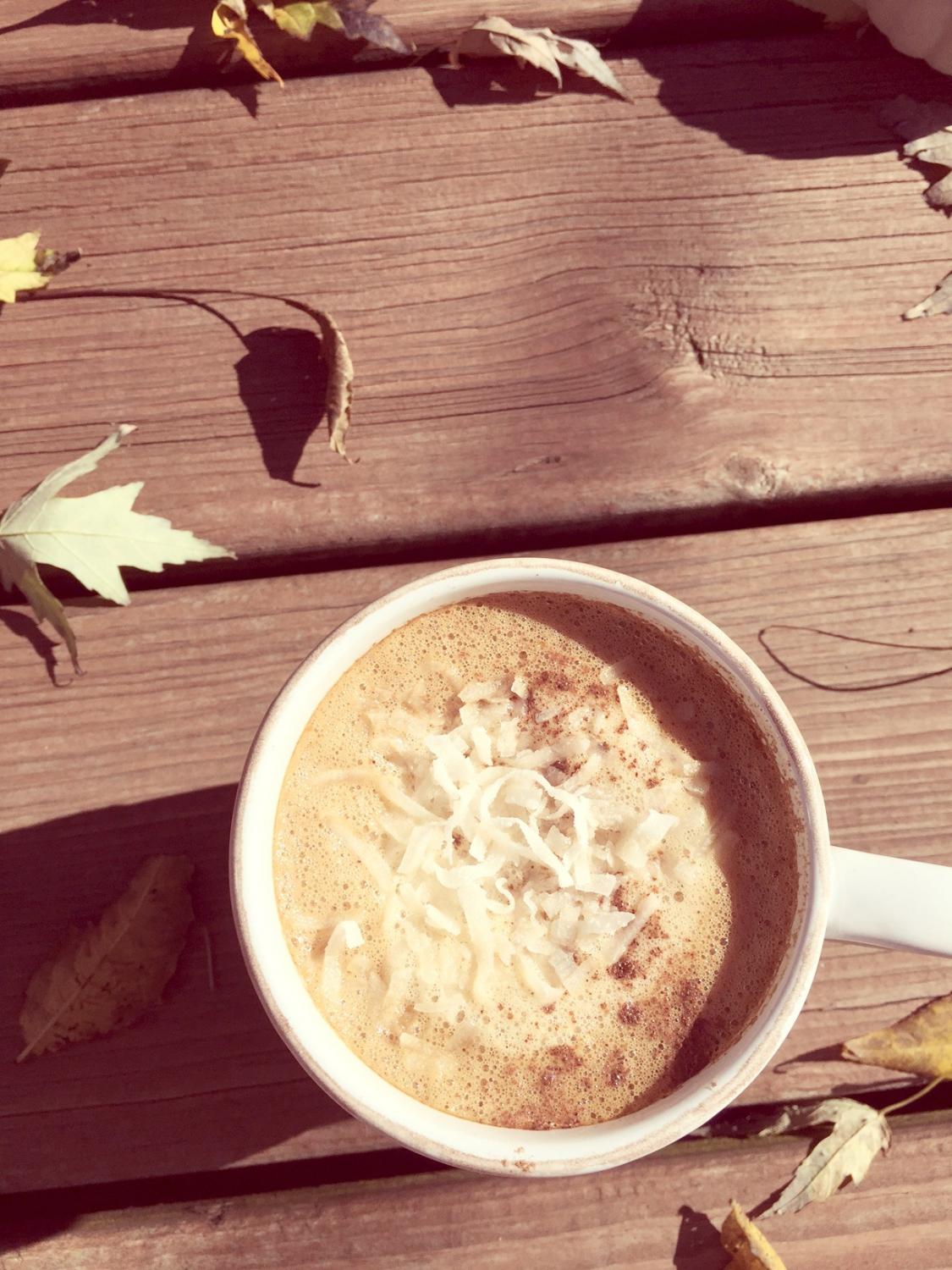Make your own pumpkin latte - It's Simply Lindsay